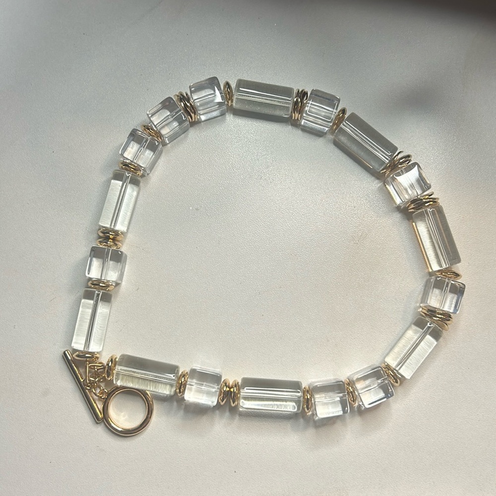 Clear Acrylic & Gold Necklace (NWOT)